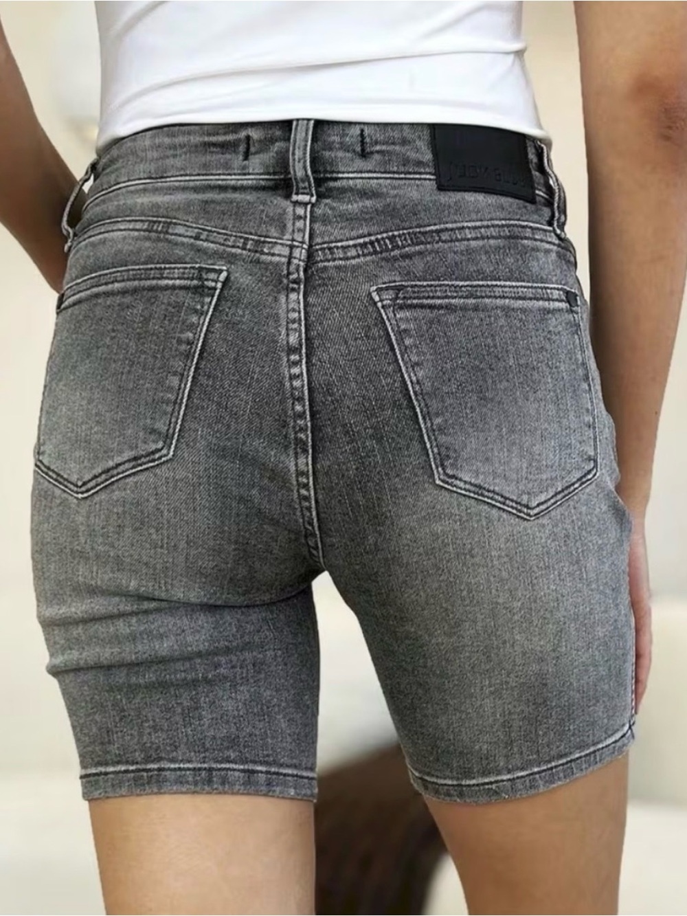 NWT Judy Blue Washed Grey Denim Shorts - Picture 3 of 5